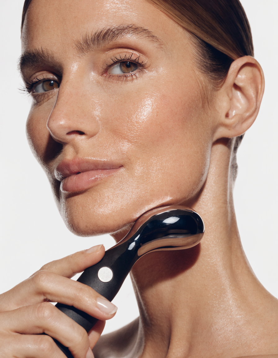 Lift & Glow™ EMS — lifting visage et cou résultat